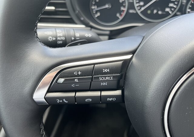 Mazda 3 - Kolor Machine Gray, zdjęcie 16