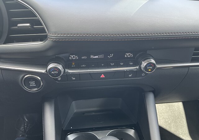 Mazda 3 - Kolor Machine Gray, zdjęcie 22
