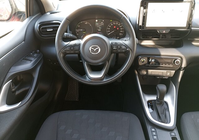 Mazda 2 Hybrid - Kolor Formal Red, zdjęcie 4