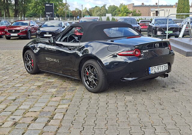 Mazda MX-5 - Kolor Czarny, zdjęcie 5