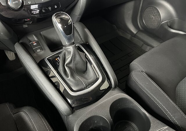 Nissan Qashqai - Kolor Czarny, zdjęcie 8