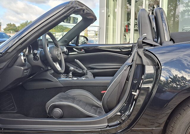 Mazda MX-5 - Kolor Czarny, zdjęcie 7