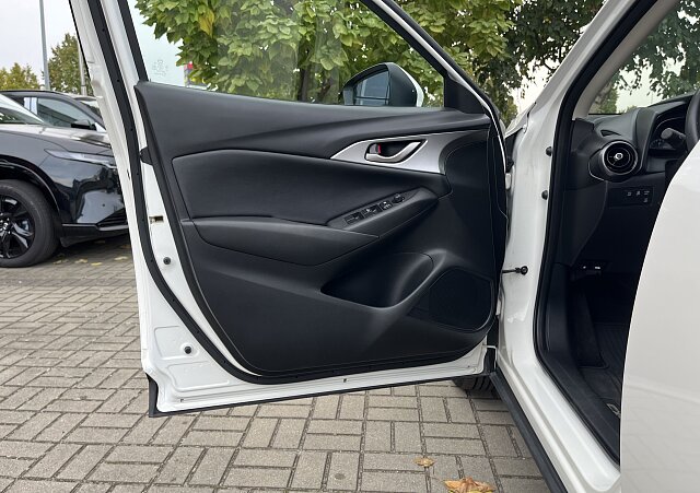 Mazda CX-3 - Kolor Snowflake White Pearl, zdjęcie 9