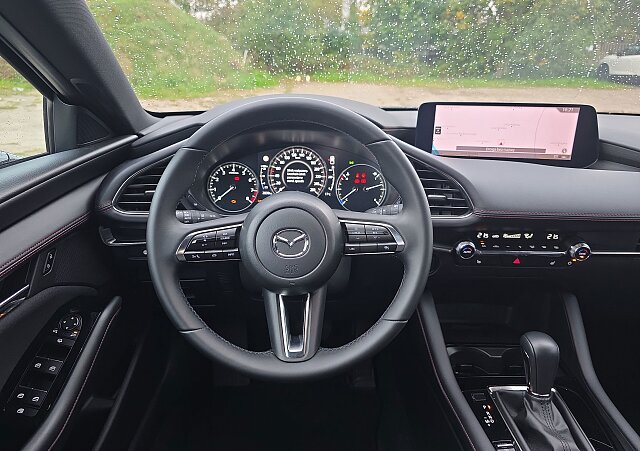 Mazda 3 - Kolor Jet Black, zdjęcie 6