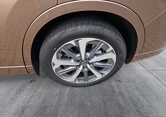 Mazda CX-60 - Kolor Melting Copper, zdjęcie 15