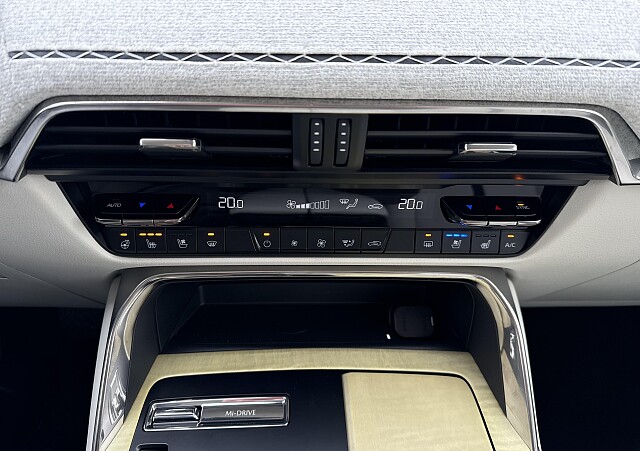 Mazda CX-60 - Kolor Rhodium White, zdjęcie 11