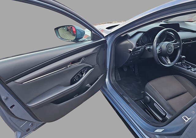 Mazda 3 - Kolor Polymetal Gray, zdjęcie 10