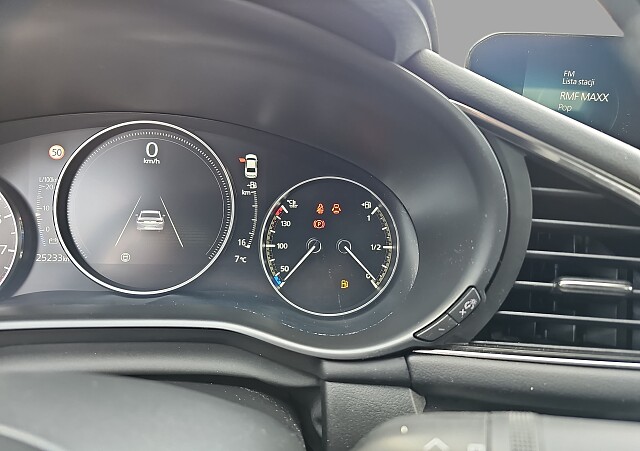 Mazda 3 - Kolor Polymetal Gray, zdjęcie 17