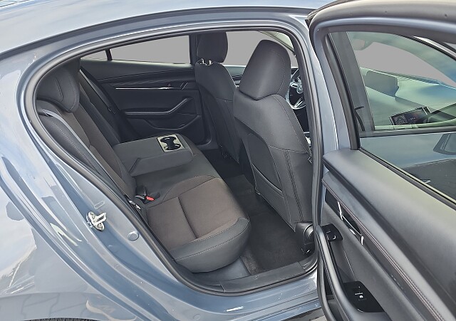 Mazda 3 - Kolor Polymetal Gray, zdjęcie 15