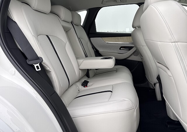 Mazda CX-60 - Kolor Rhodium White, zdjęcie 23