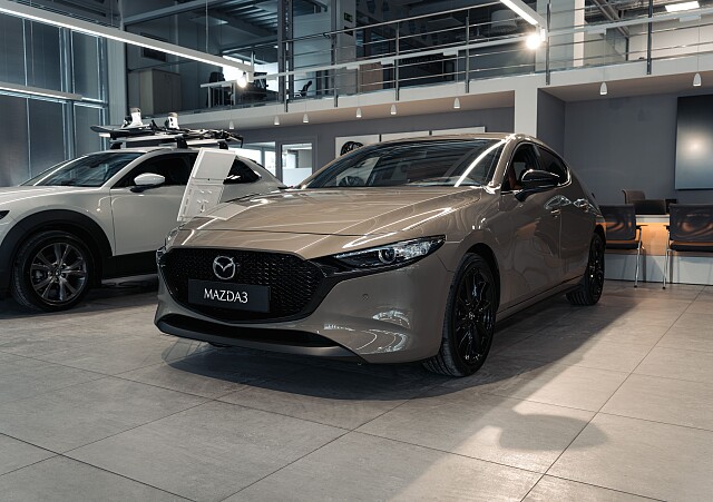 Mazda 3 - Kolor Zircon Sand Metalic, zdjęcie 2