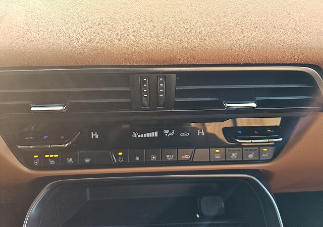 Mazda CX-60 - Kolor Machine Gray, zdjęcie 12