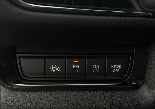 Mazda CX-30 - Kolor Snowflake White Pearl, zdjęcie 17