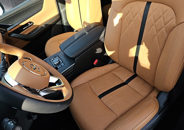 Mazda CX-60 - Kolor Machine Gray, zdjęcie 13