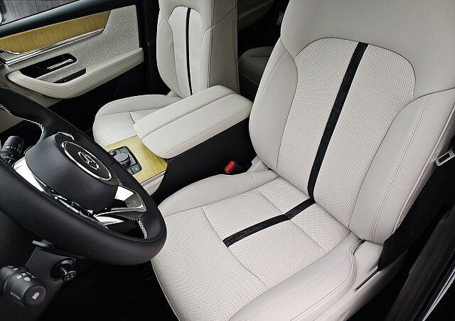 Mazda CX-60 - Kolor Jet Black, zdjęcie 15