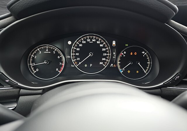 Mazda 3 - Kolor Zircon Sand Metalic, zdjęcie 12