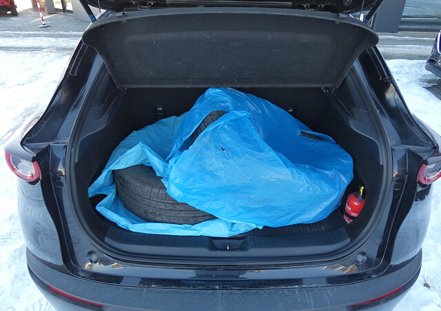 Mazda CX-30 - Kolor Jet Black, zdjęcie 11