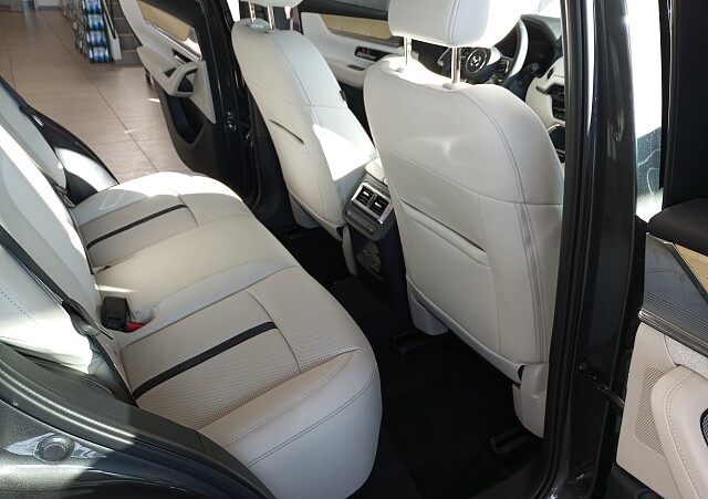 Mazda CX-60 - Kolor Machine Gray, zdjęcie 6