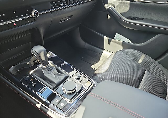 Mazda CX-30 - Kolor Deep Crystal Blue, zdjęcie 10