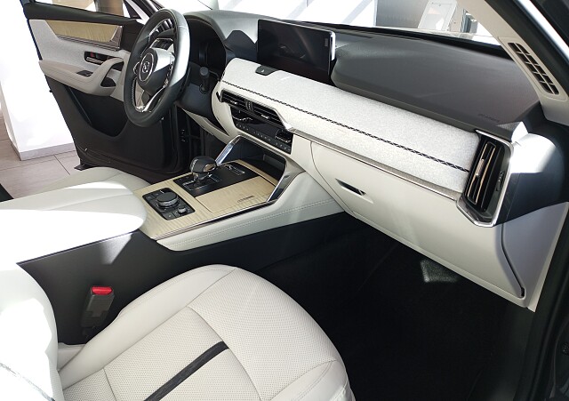 Mazda CX-60 - Kolor Machine Gray, zdjęcie 4