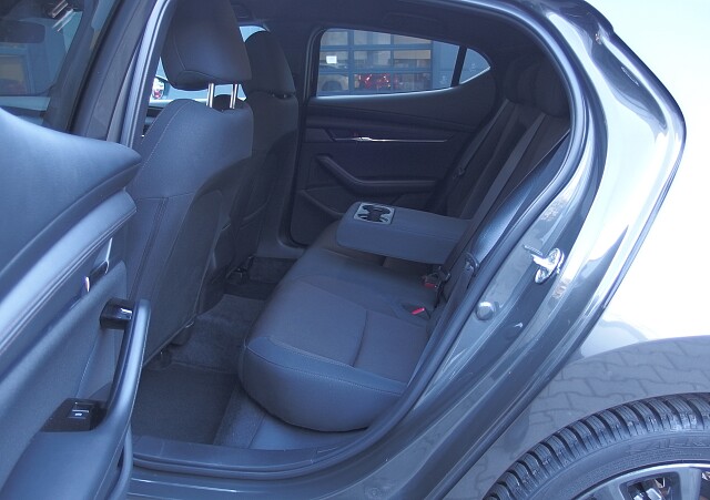 Mazda 3 - Kolor Machine Gray, zdjęcie 11