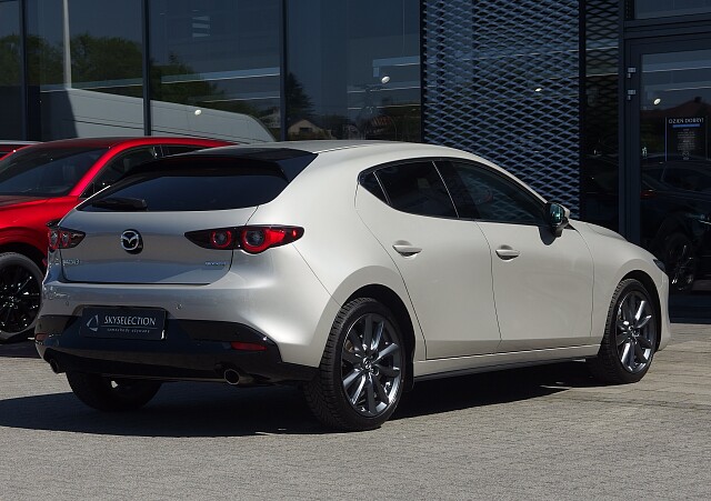 Mazda 3 - Kolor Platinum Quartz, zdjęcie 6