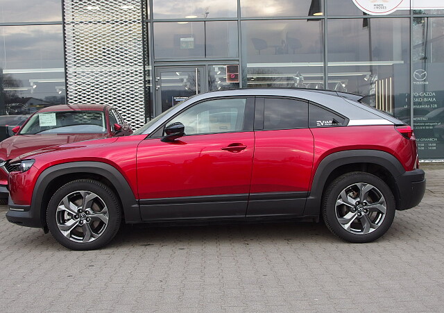 Mazda MX-30 - Kolor Soul Red Crystal, zdjęcie 5