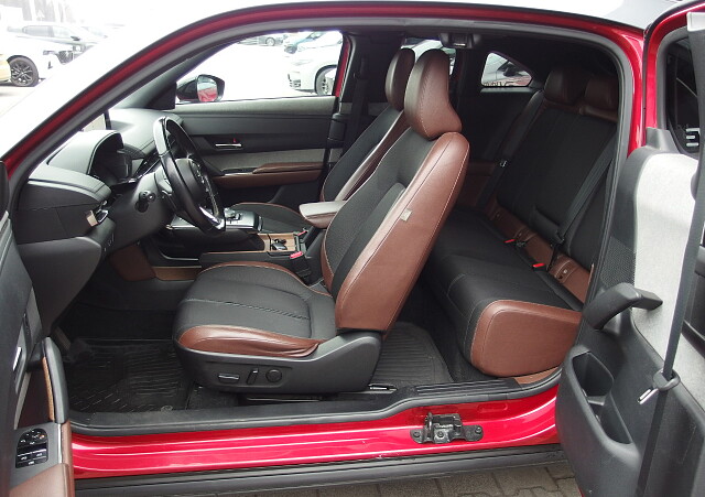 Mazda MX-30 - Kolor Soul Red Crystal, zdjęcie 11