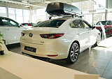 Mazda 3 - Kolor Snowflake White Pearl, zdjęcie 4