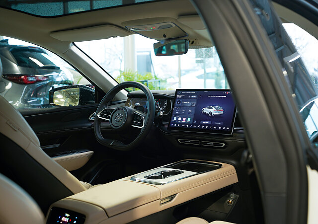 Mazda 6e - Kolor Biały, zdjęcie 8