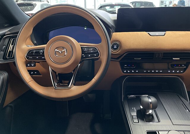 Mazda CX-60 - Kolor Deep Crystal Blue, zdjęcie 10