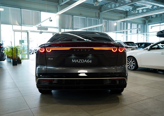 Mazda 6e - Kolor Machine Gray, zdjęcie 7