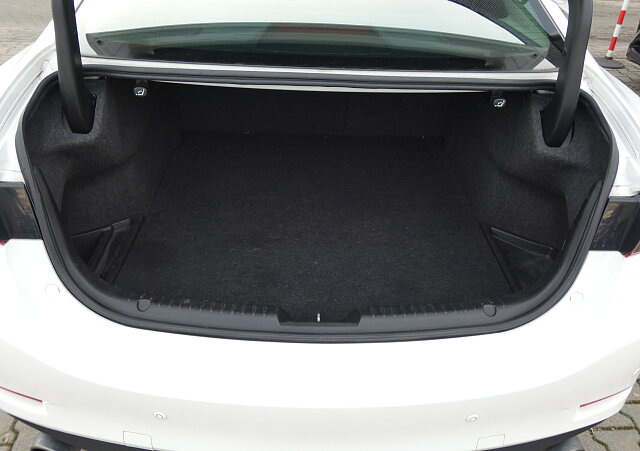 Mazda 6 - Kolor Snowflake White Pearl, zdjęcie 7