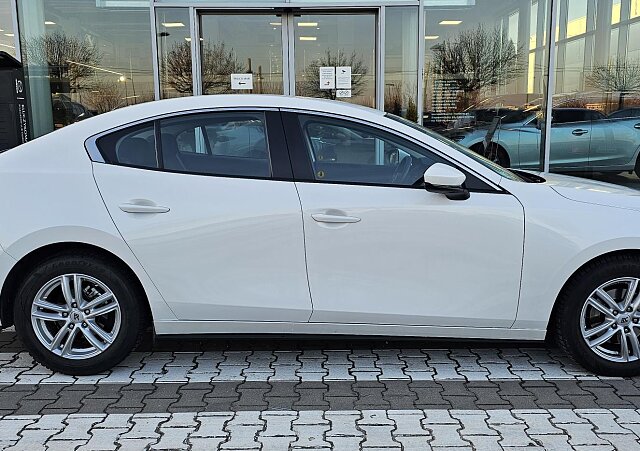 Mazda 3 - Kolor Snowflake White Pearl, zdjęcie 5