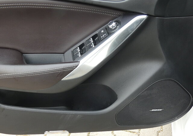 Mazda 6 - Kolor Snowflake White Pearl, zdjęcie 13