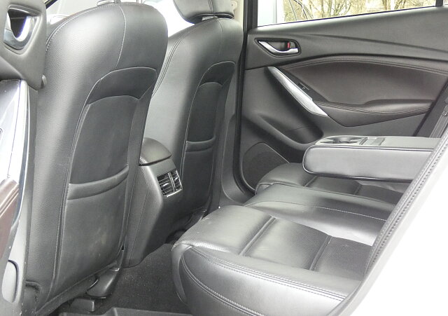 Mazda 6 - Kolor Snowflake White Pearl, zdjęcie 20