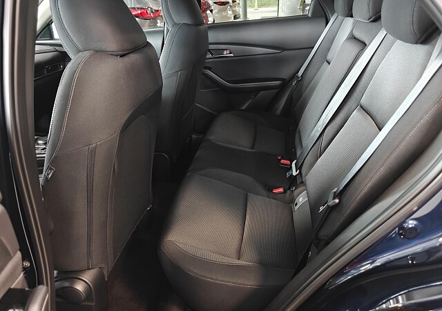 Mazda CX-30 - Kolor Deep Crystal Blue, zdjęcie 7