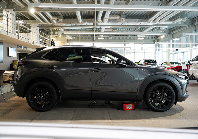 Mazda CX-30 - Kolor Machine Gray, zdjęcie 5