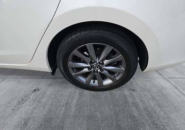 Mazda 6 - Kolor Snowflake White Pearl, zdjęcie 17