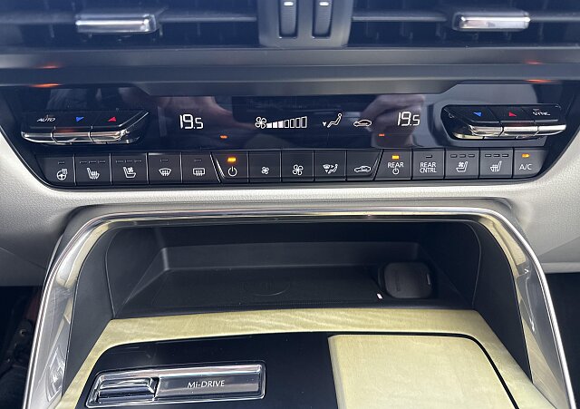 Mazda CX-80 - Kolor Artisan Red, zdjęcie 13