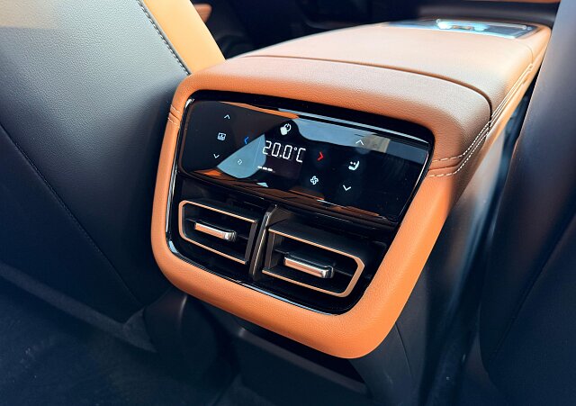 Mazda 6e - Kolor Polymetal Gray, zdjęcie 21