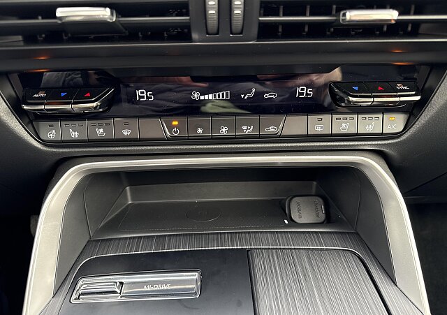 Mazda CX-60 - Kolor Deep Crystal Blue, zdjęcie 13