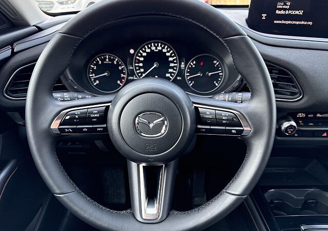 Mazda CX-30 - Kolor Snowflake White Pearl, zdjęcie 8