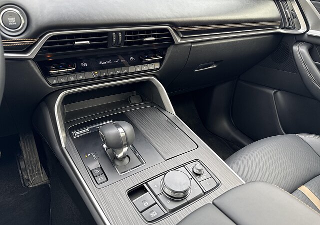 Mazda CX-60 - Kolor Deep Crystal Blue, zdjęcie 12