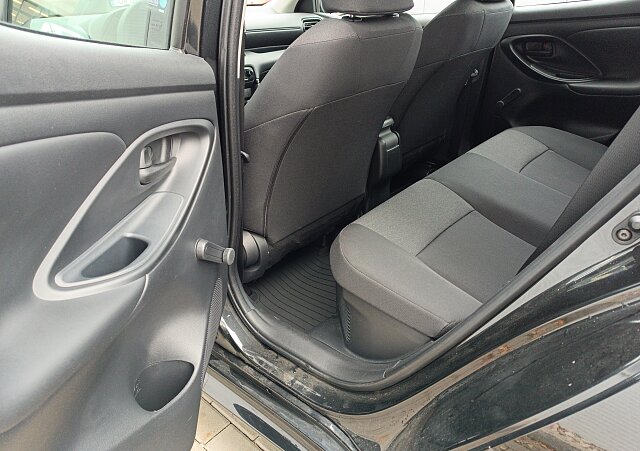 Mazda 2 - Kolor Opera Black, zdjęcie 15