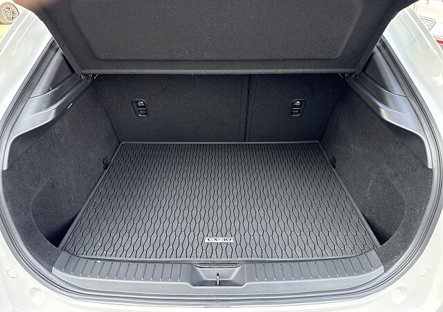 Mazda CX-30 - Kolor Snowflake White Pearl, zdjęcie 21