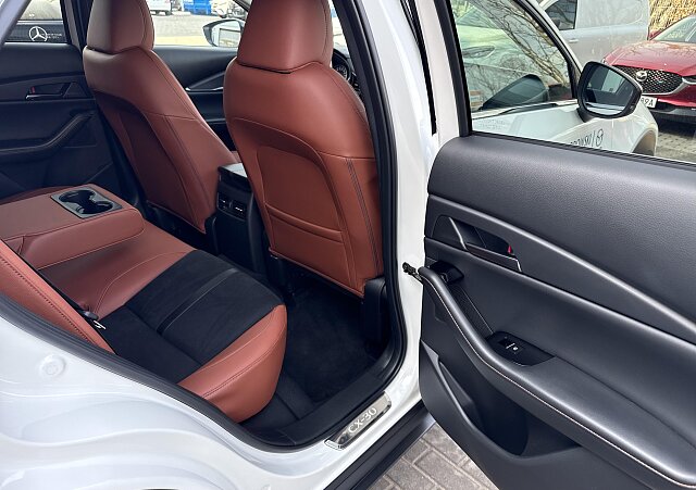 Mazda CX-30 - Kolor Snowflake White Pearl, zdjęcie 19