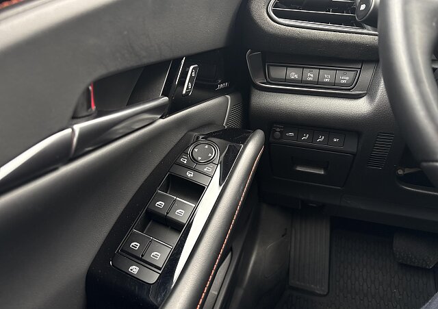 Mazda CX-30 - Kolor Ceramic Metalic, zdjęcie 12