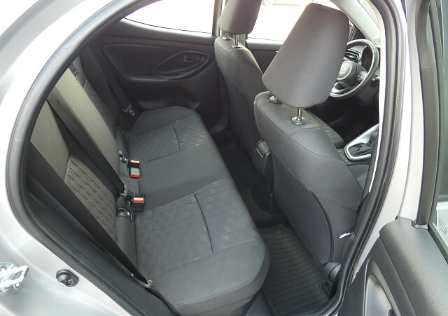 Mazda 2 Hybrid - Kolor Stormy Silver, zdjęcie 8