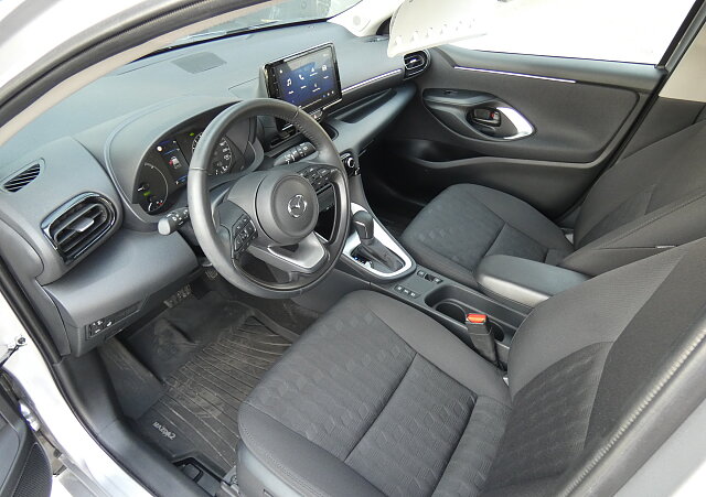 Mazda 2 Hybrid - Kolor Stormy Silver, zdjęcie 11